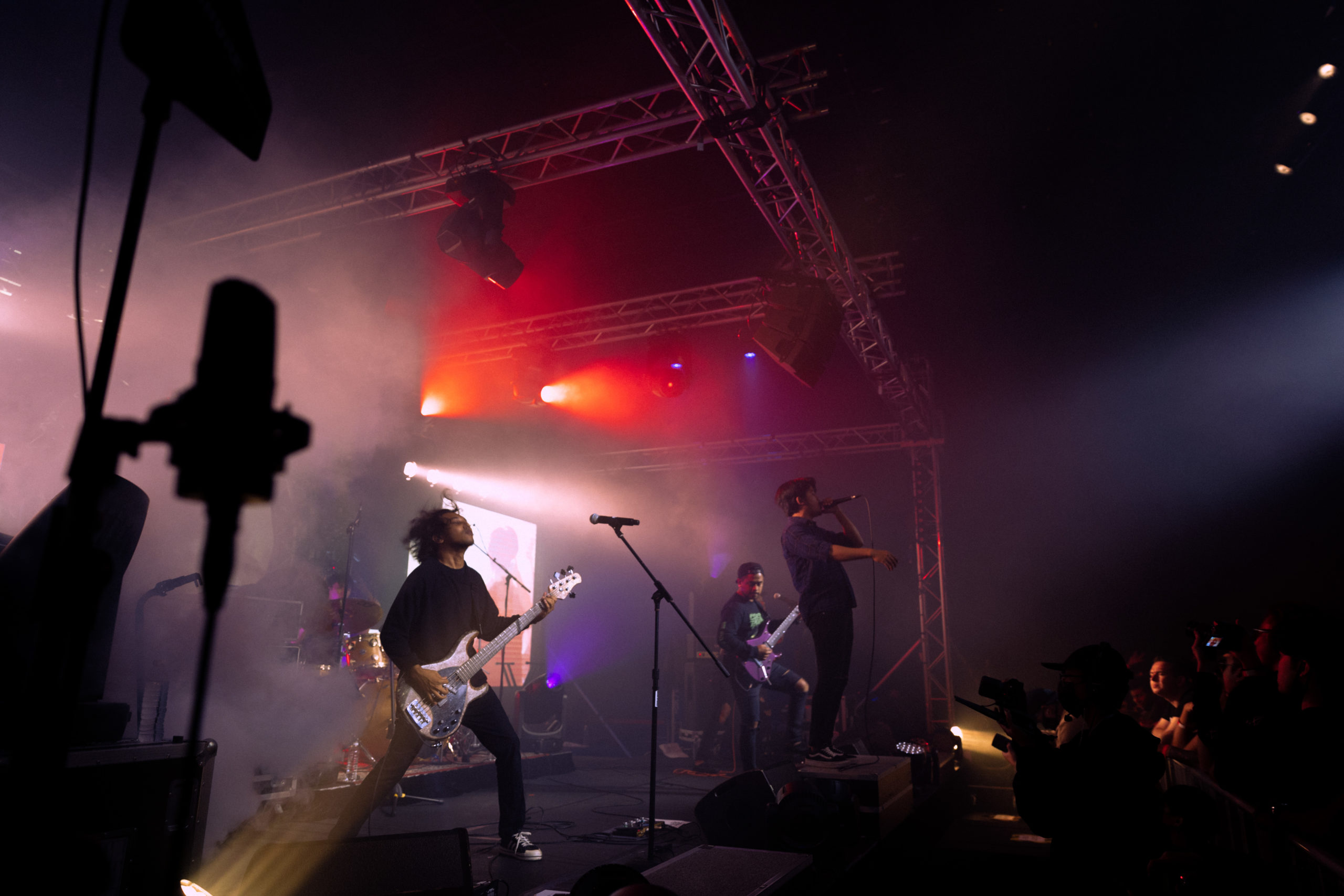 Shure Axient™ Digital Brings Quality, World-Class Sound to Student-Organized Rock Central Concert in Singapore